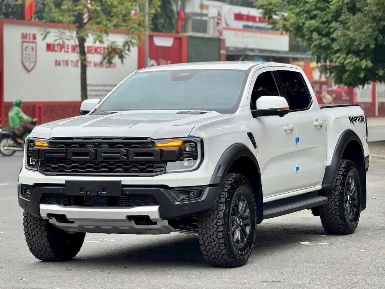 Ford Raptor 2025