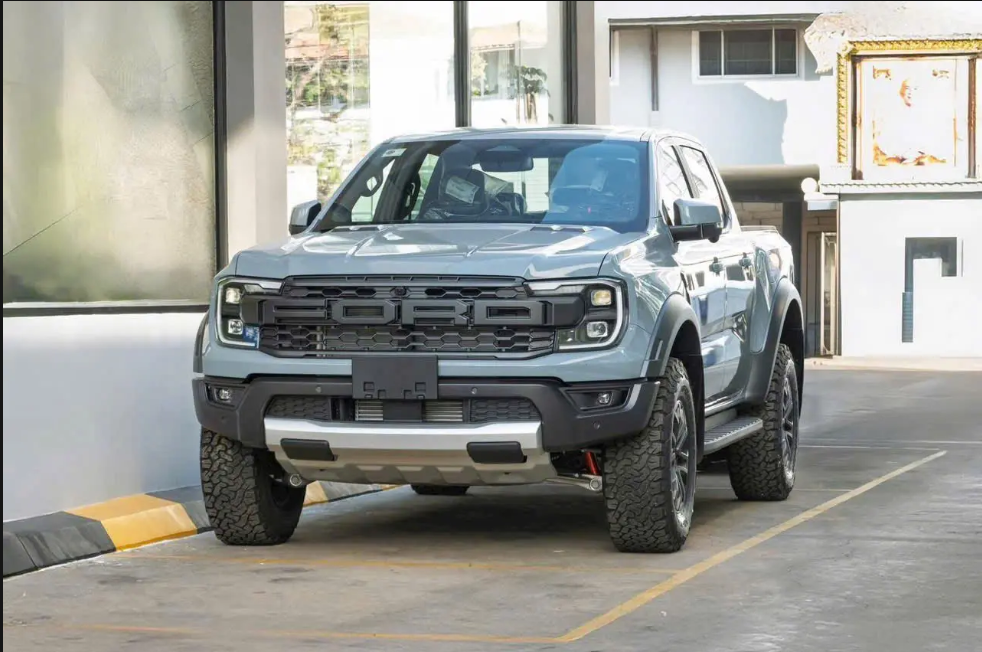 Ford Raptor 2025