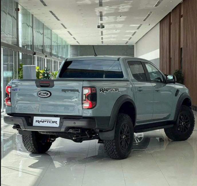 Ford Raptor 2025