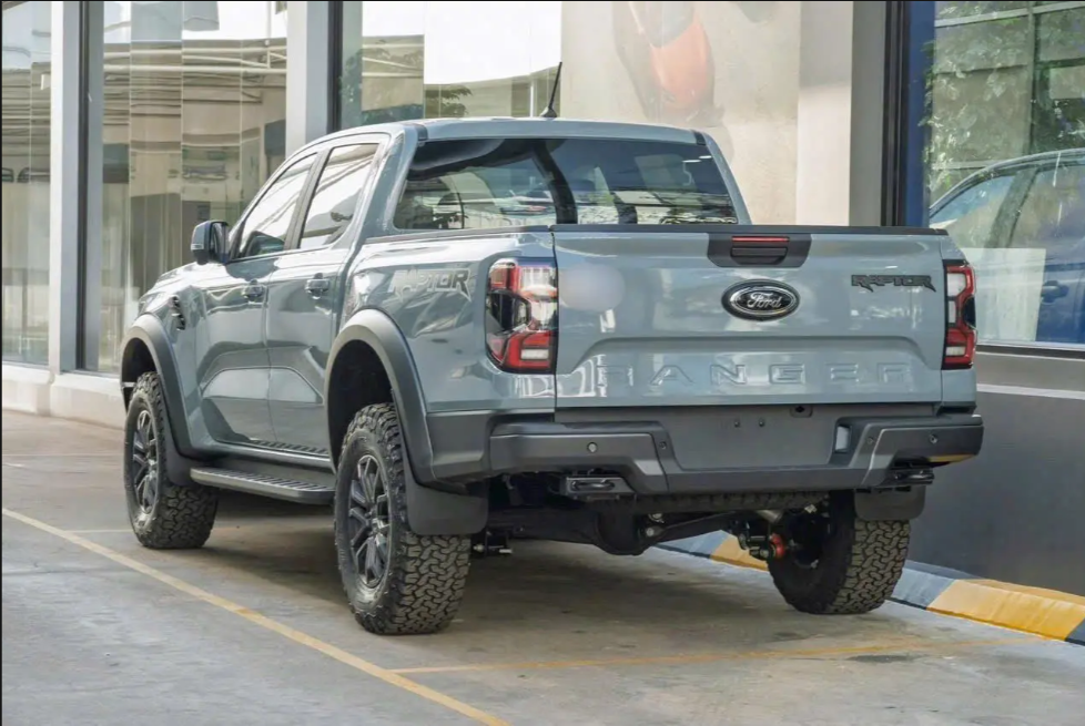 Ford Raptor 2025