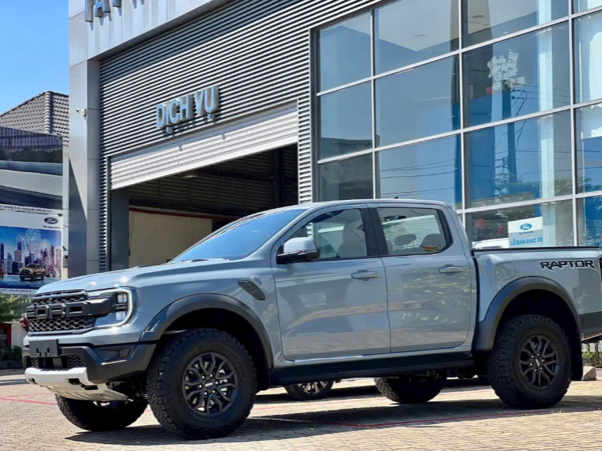 Ford Raptor 2025